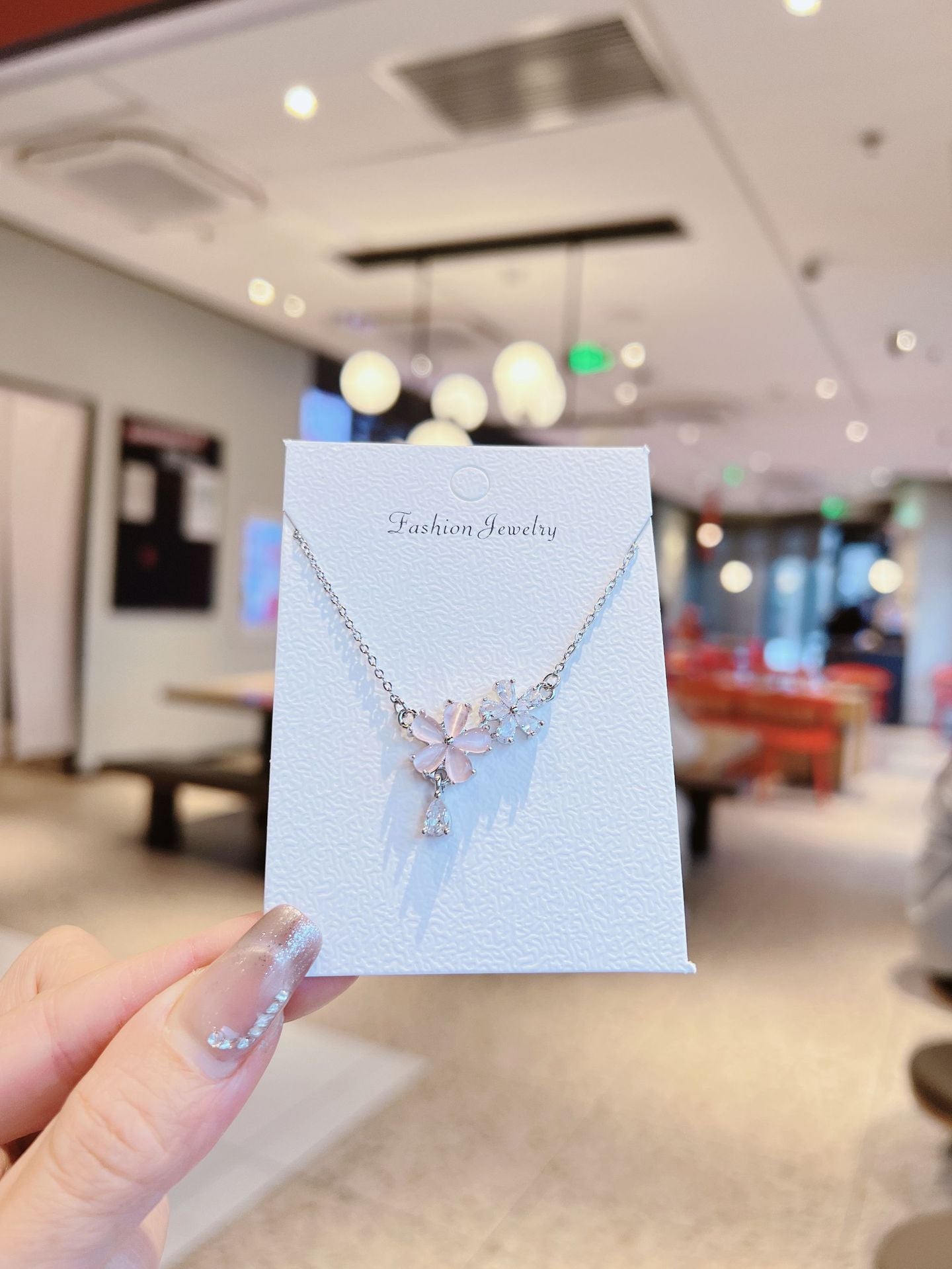 Light Luxury Heart-Shaped Pink Zirconium Necklace for Women, Ins Style, Minimalist Fashion, Versatile Niche Design Clavicle Chain