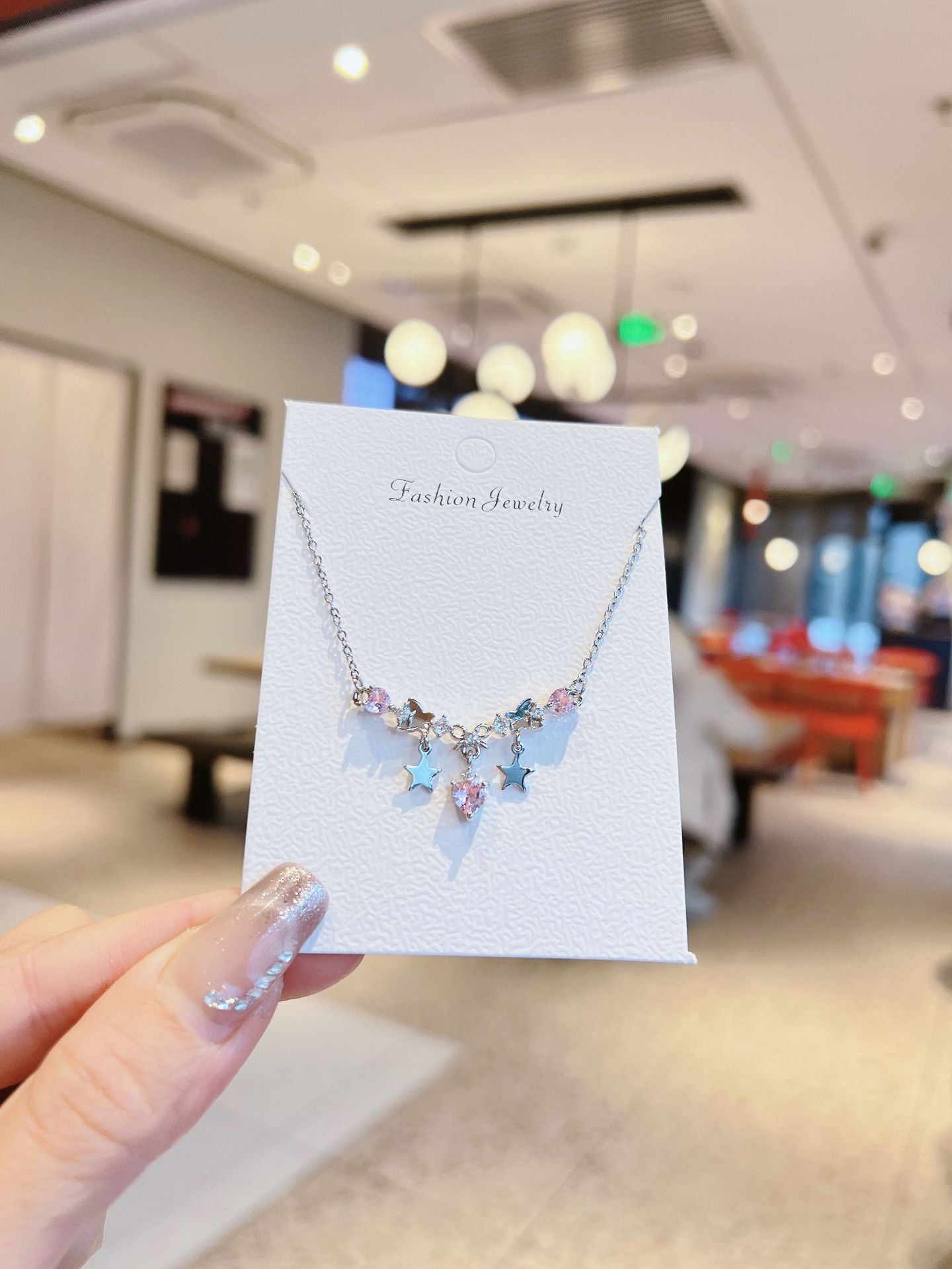 Light Luxury Heart-Shaped Pink Zirconium Necklace for Women, Ins Style, Minimalist Fashion, Versatile Niche Design Clavicle Chain