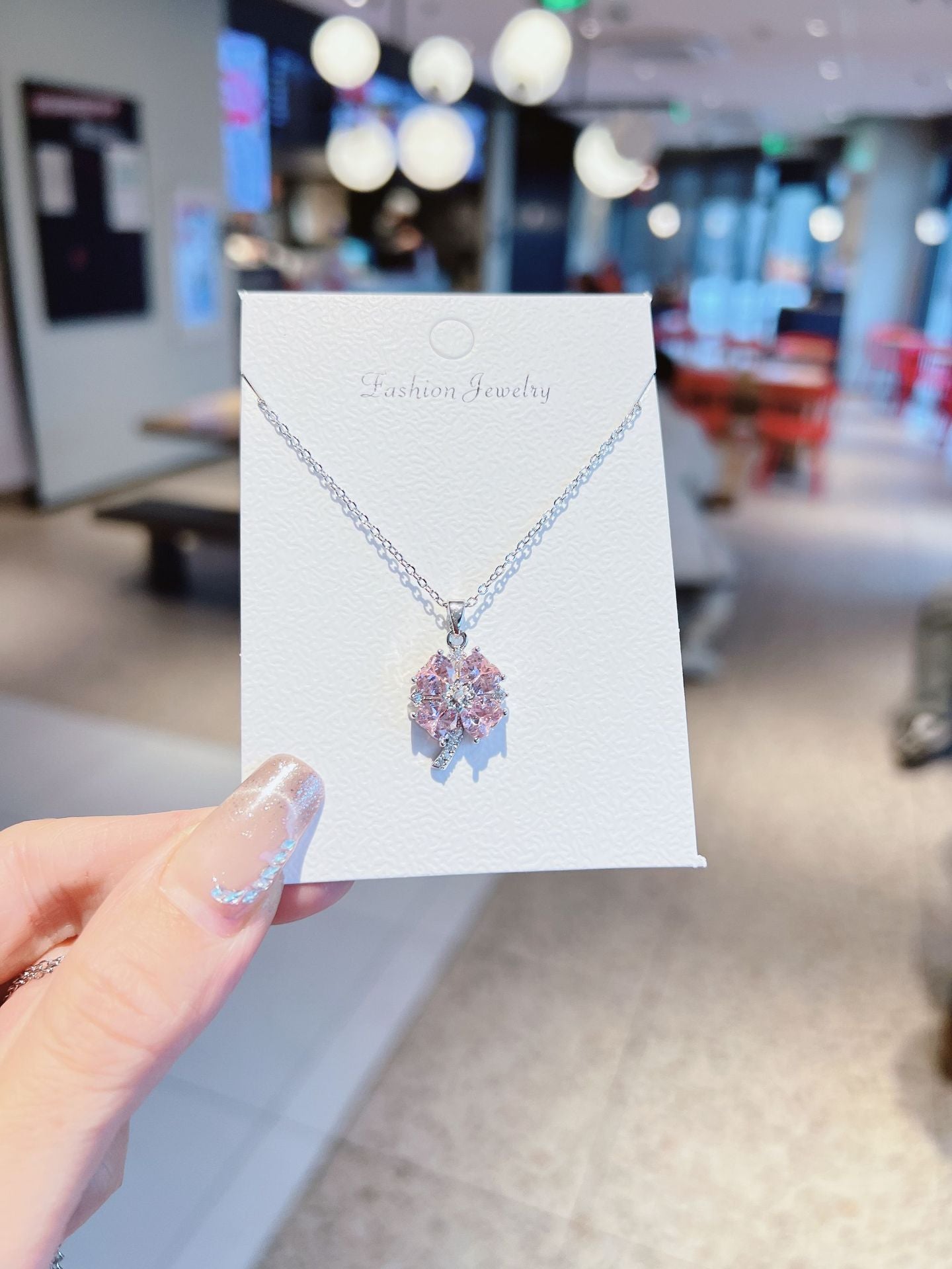 Light Luxury Heart-Shaped Pink Zirconium Necklace for Women, Ins Style, Minimalist Fashion, Versatile Niche Design Clavicle Chain