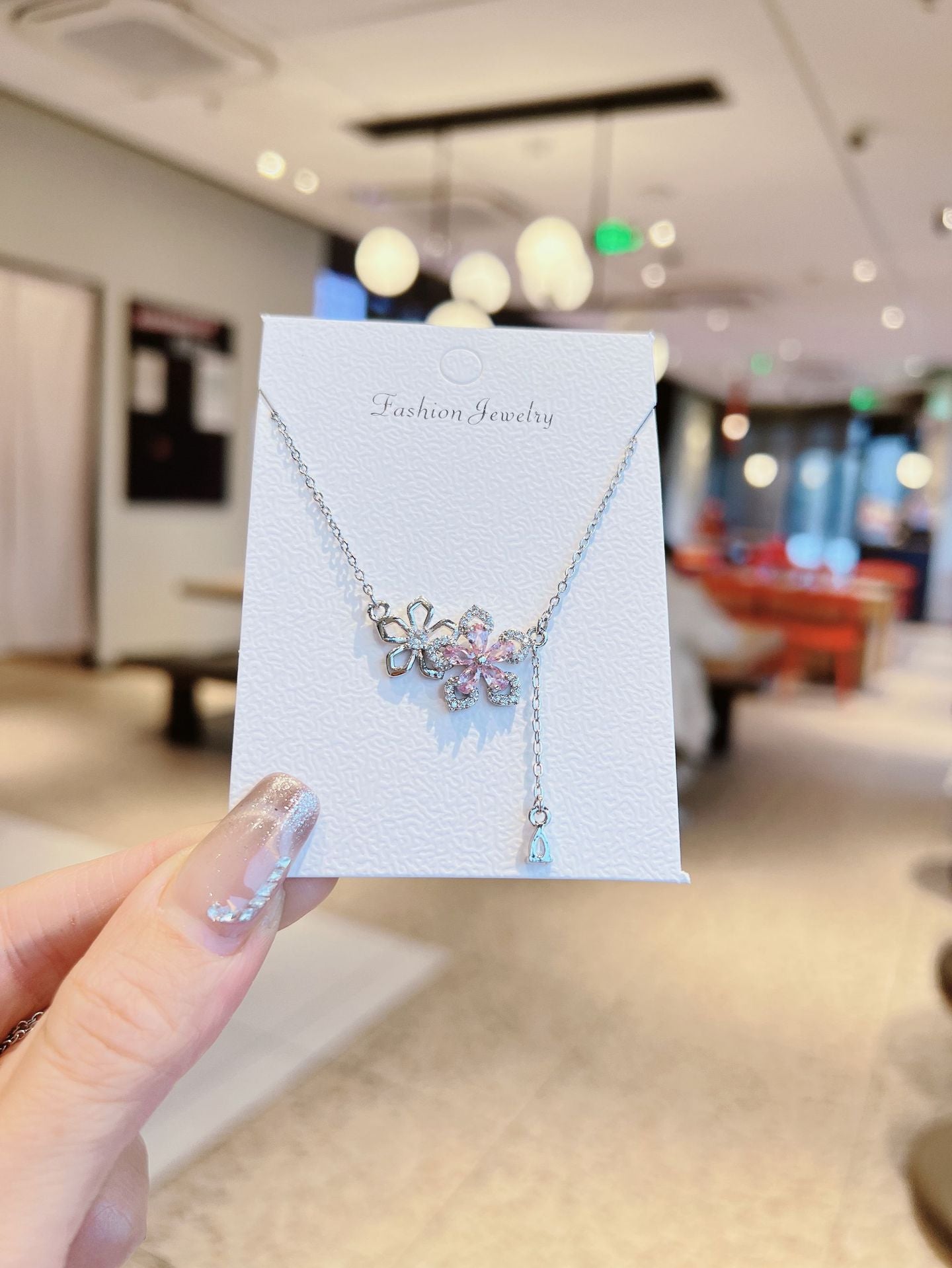 Light Luxury Heart-Shaped Pink Zirconium Necklace for Women, Ins Style, Minimalist Fashion, Versatile Niche Design Clavicle Chain